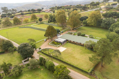 Aerial shot of the whole property of 5.5 acres