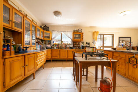 Main house - kitchen