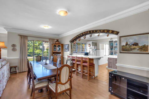 Open plan dining room - main house