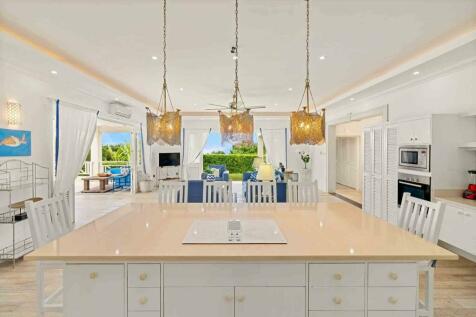 Palm Sanctuary - Open Plan Kitchen