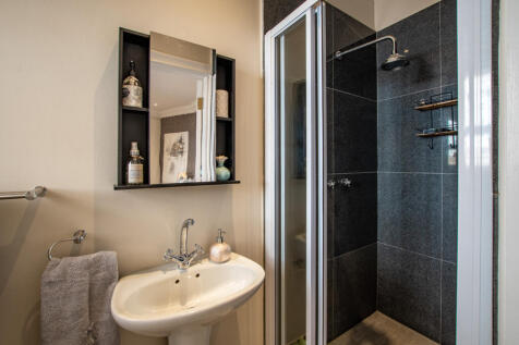 third Bedroom en-suite