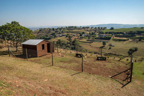 Fully fenced chicken coop