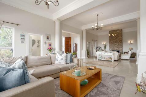 Second open plan tv lounge