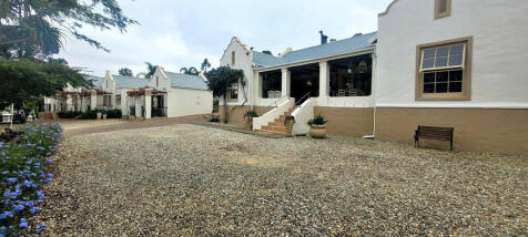 MAIN DWELLING / GUEST UNITS