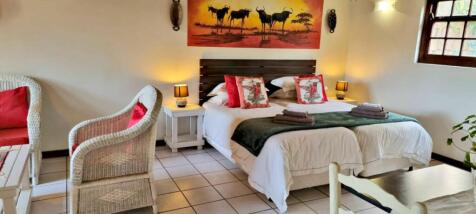 GUEST UNIT: BEDROOM