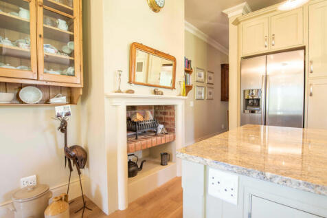 KITCHEN FIREPLACE
