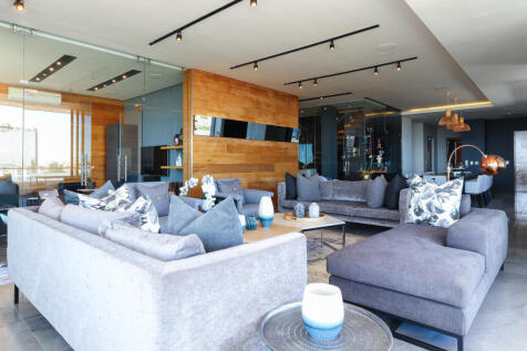 Formal Lounge