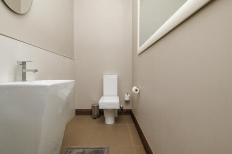 Bedroom 2 En-Suite Bathroom