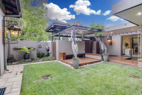 Entrance Courtyard with Covered Pergola