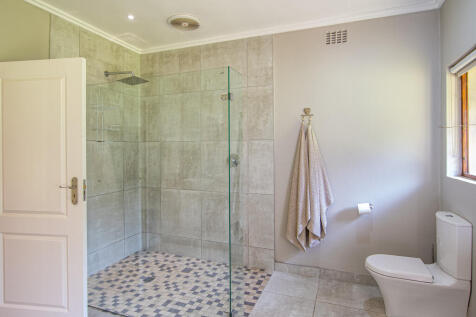 Large ensuite