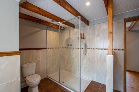 Upstairs bathroom