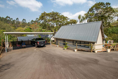 Cottage carport and plenty of parking