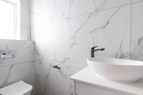 BEDROOM 1 EN-SUITE