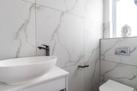 BEDROOM 3 EN-SUITE