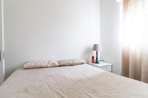 FLATLET BEDROOM