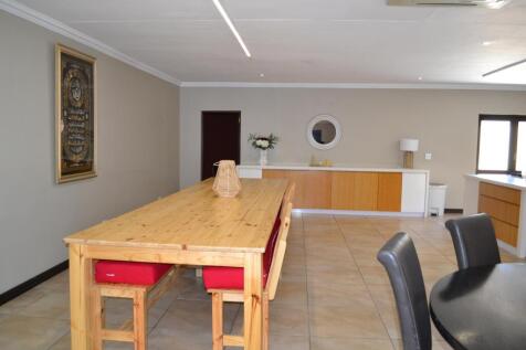 DINING ROOM SPACE