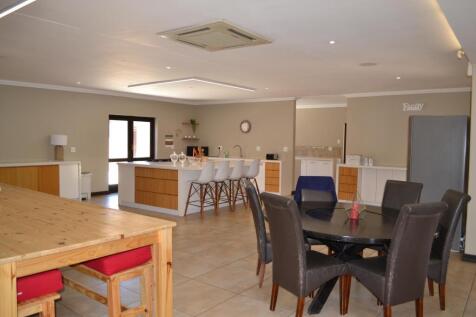 DINING ROOM WITH OPEN PLAN KITCHEN