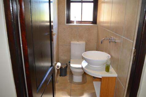 GUEST TOILET