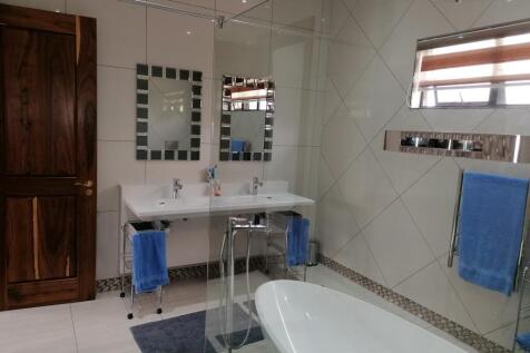 Bedroom 3 - En-suite Bathroom