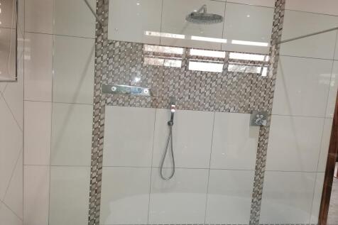 Bedroom 3 - En-suite Bathroom