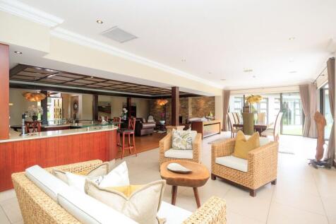 Casual Lounge