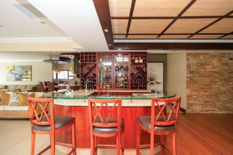 Built in Bar