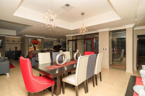 Family Lifestyle Dining