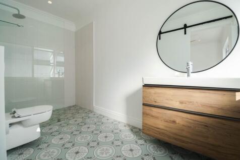 Bedroom 2 en-suite