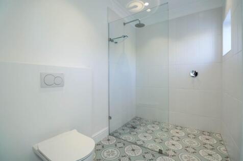 Bedroom 4 en-suite