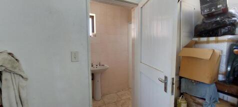 Garage - Bathroom
