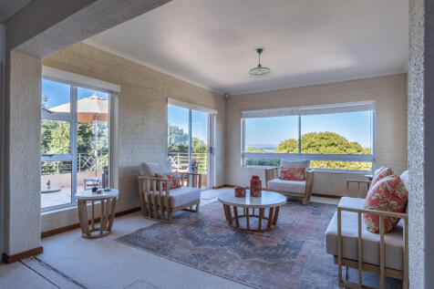 Lounge area with view