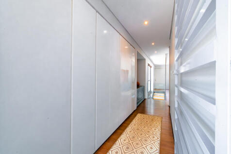 Security gate - Upstairs