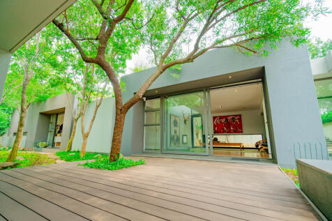 Lounge area deck