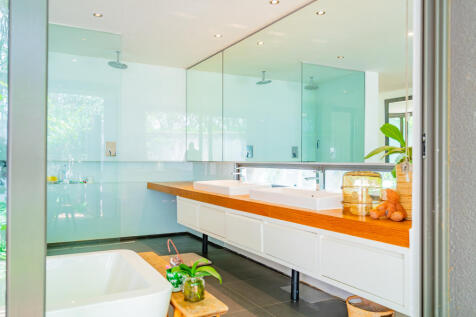 Double vanity