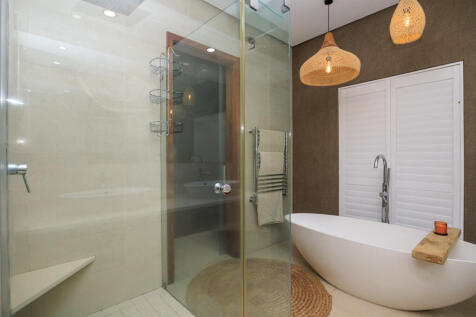 Master En-Suite