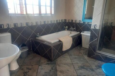 Unit 1 - Bathroom