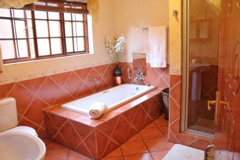 Unit 2 - Bathroom