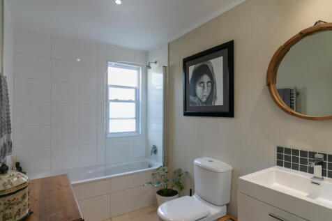 2nd bedroom en-suite