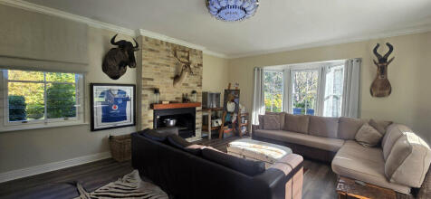 FORMAL LOUNGE