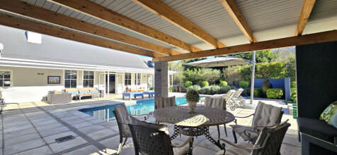 OUTSIDE ENTERTAINMENT AREA