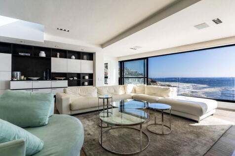 Lounge with View