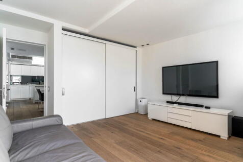 Fourth Bed/TV Room