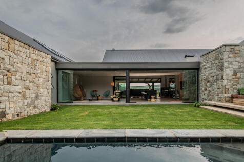 Private relaxing pool