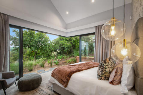 Sliding doors to the garden