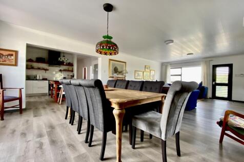 Open plan dining room