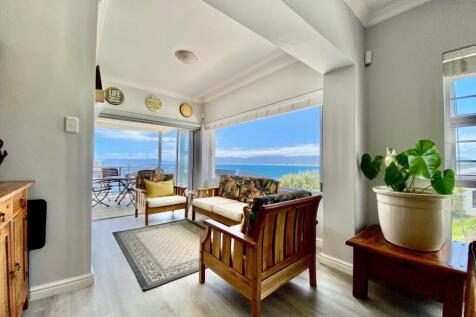 Huge stacker windows and doors