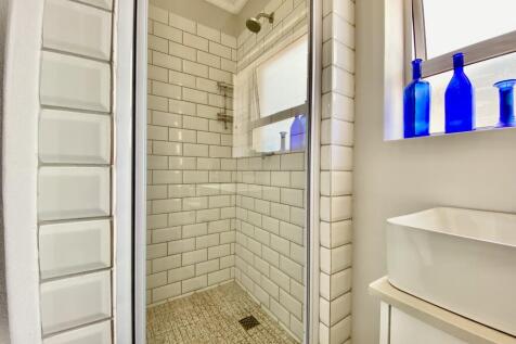 Guest bathroom  Ground Floor