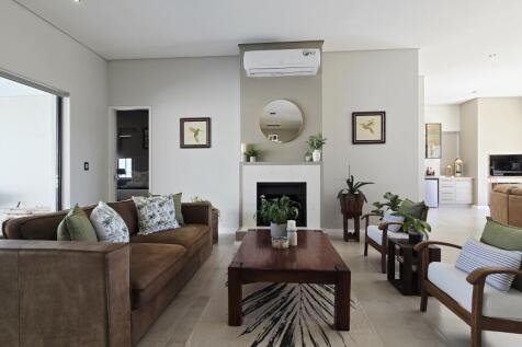 LOUNGE AREA WITH FIREPLACE