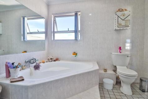 En-suite Mater bedroom