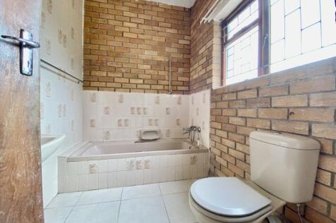 Bathroom ground floor